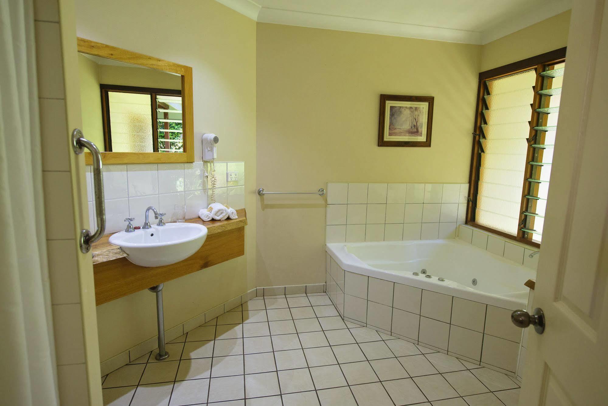 Allumbah Pocket Cottages Yungaburra Exterior foto